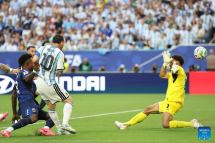 Argentina pasa a octavos