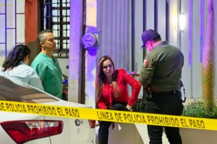 Se contradice diputada por corona fúnebre